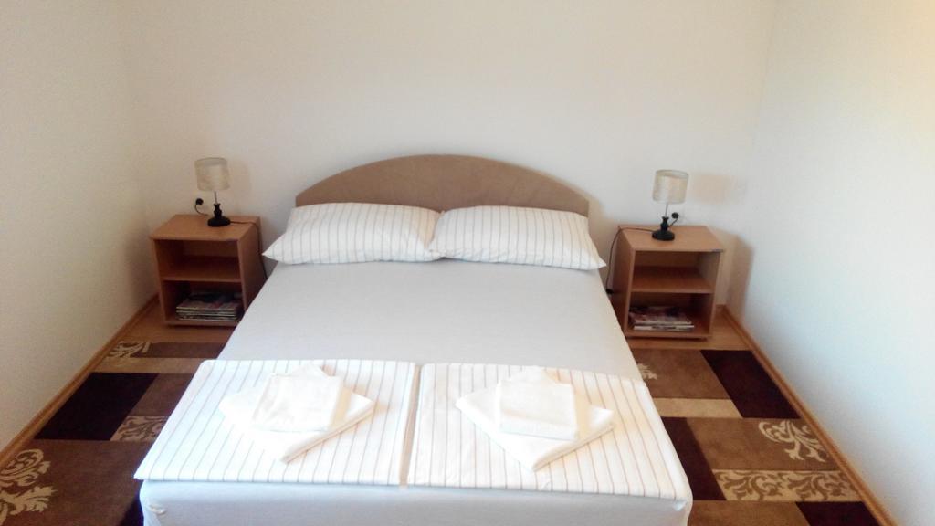 Apartment Beba Mostar Buitenkant foto